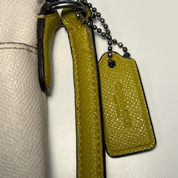 Coach | White Crossbody Bag With Green Strap - Picture 8 of 15